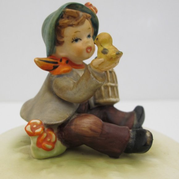 Vintage Napcoware Our Children Summertime Trinket Box Boy & Yellow Bird 580 - Picture 2 of 8